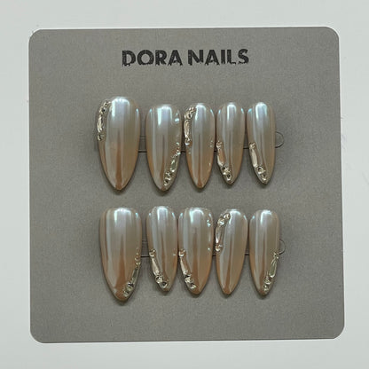 Effortless Elegance: Handmade Almond-Shaped Press-On Nails with Pearls Designs